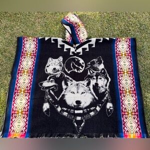 Native American alpaca poncho, unisex, hooded one size.made in Ecuador